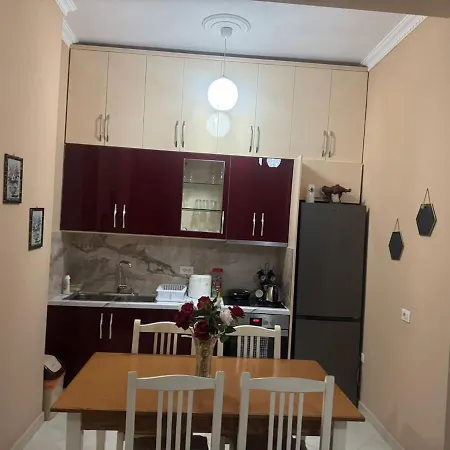 5 Min From Quiet & Comfortable Appartement Durrës